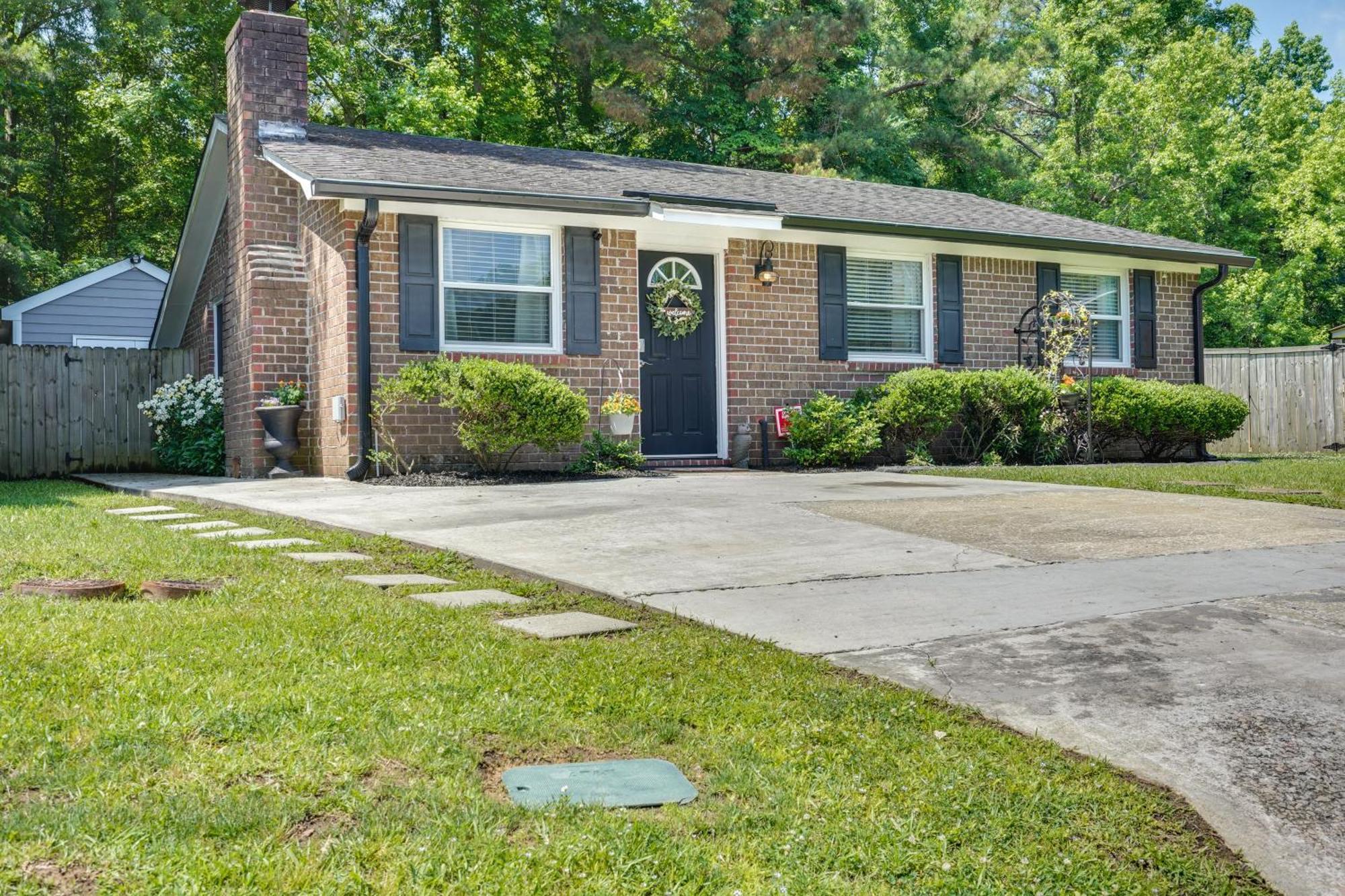 הוילה Cozy Goose Creek Escape With Patio And Grill מראה חיצוני תמונה